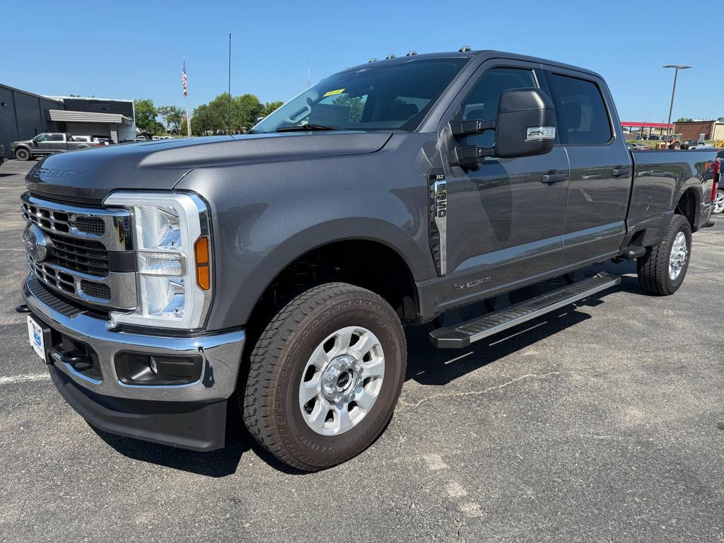 new 2024 Ford F-350 car
