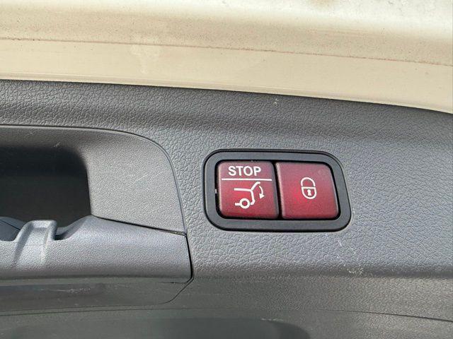 used 2020 Mercedes-Benz GLE 450 car, priced at $33,900