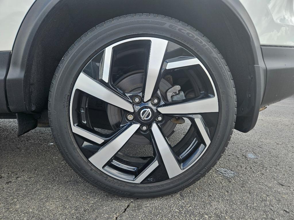 used 2021 Nissan Rogue Sport car, priced at $24,550