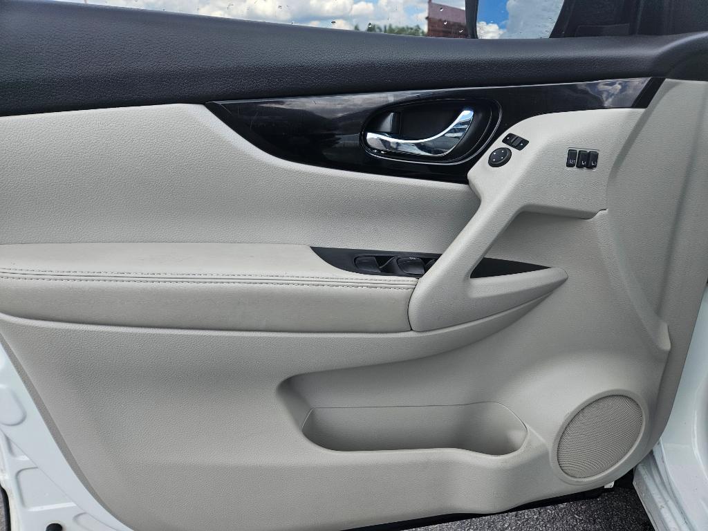 used 2021 Nissan Rogue Sport car, priced at $24,550