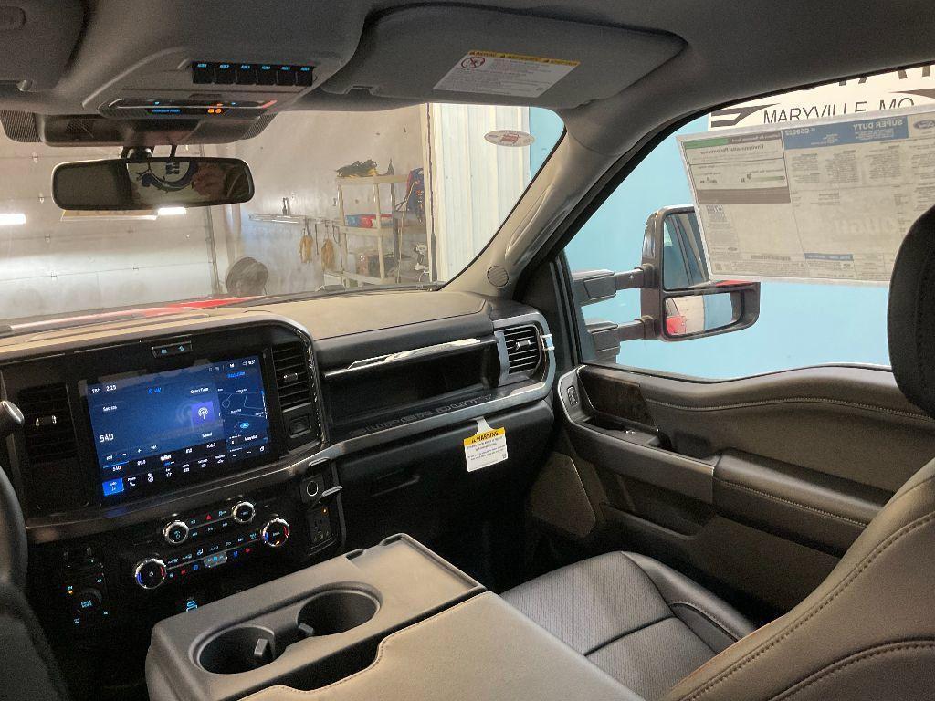 new 2025 Ford F-350 car, priced at $86,000