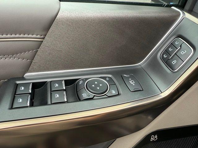 new 2025 Ford F-350 car, priced at $104,075