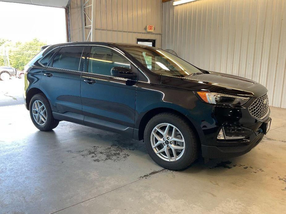 new 2024 Ford Edge car, priced at $40,586