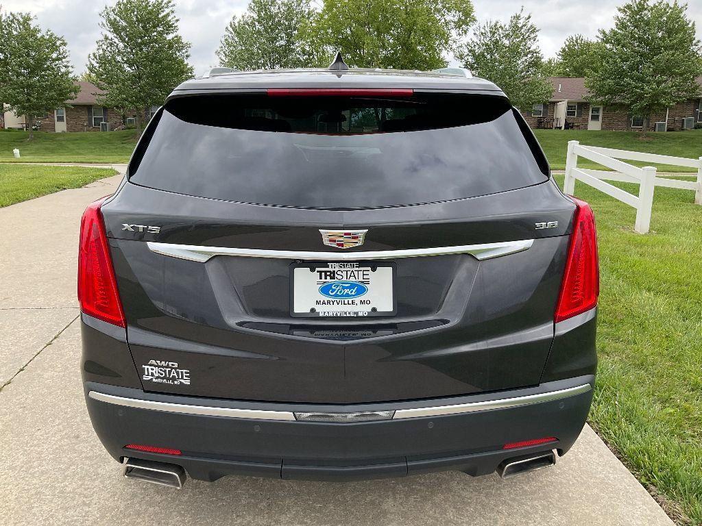 used 2017 Cadillac XT5 car, priced at $18,000