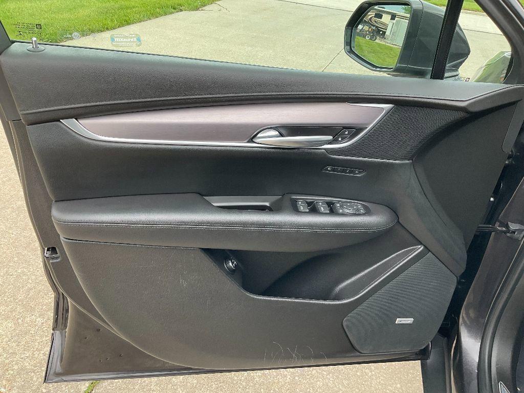 used 2017 Cadillac XT5 car, priced at $18,000