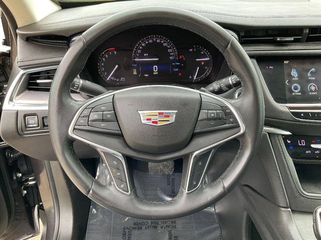 used 2017 Cadillac XT5 car, priced at $18,500