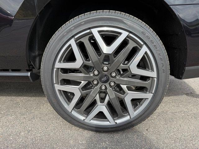 new 2025 Ford Expedition Max car, priced at $94,610