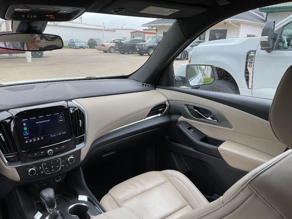 used 2023 Chevrolet Traverse car, priced at $34,000