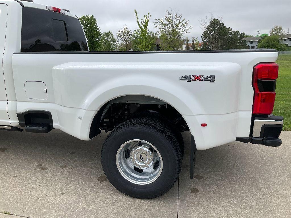 new 2025 Ford F-350 car, priced at $93,060
