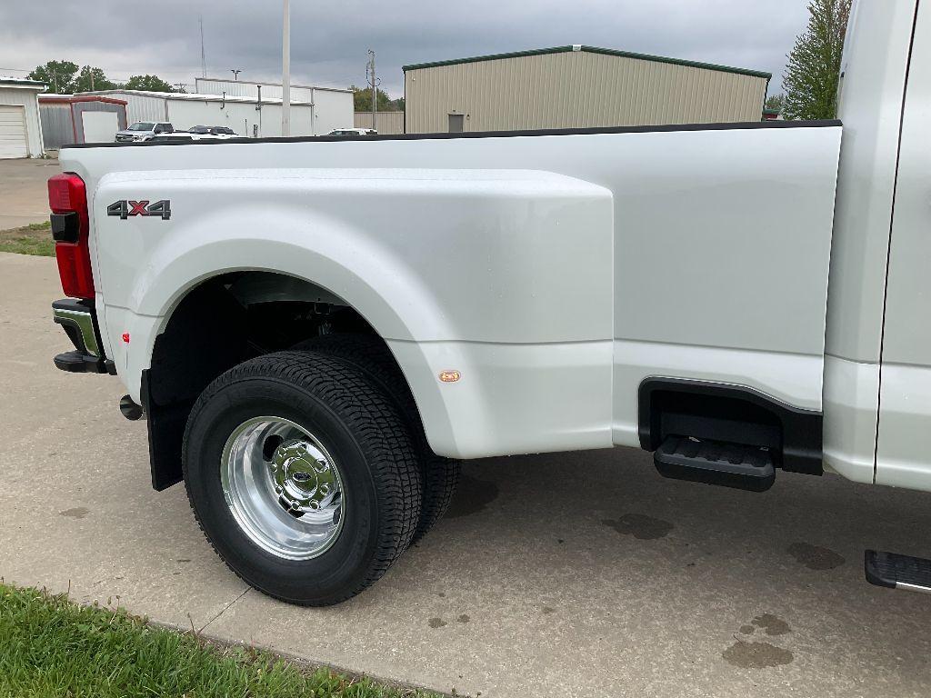 new 2025 Ford F-350 car, priced at $92,695