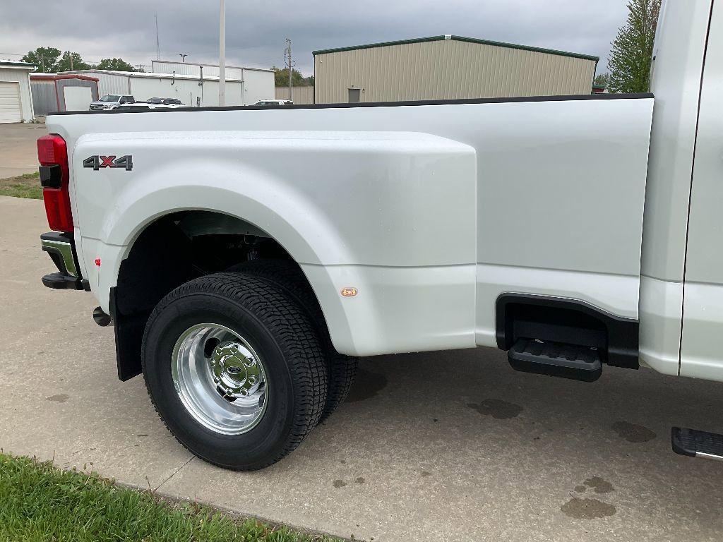 new 2025 Ford F-350 car, priced at $93,060