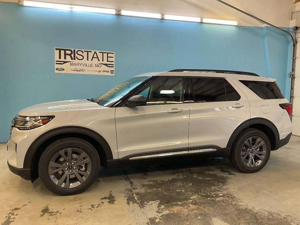 new 2025 Ford Explorer car, priced at $48,400