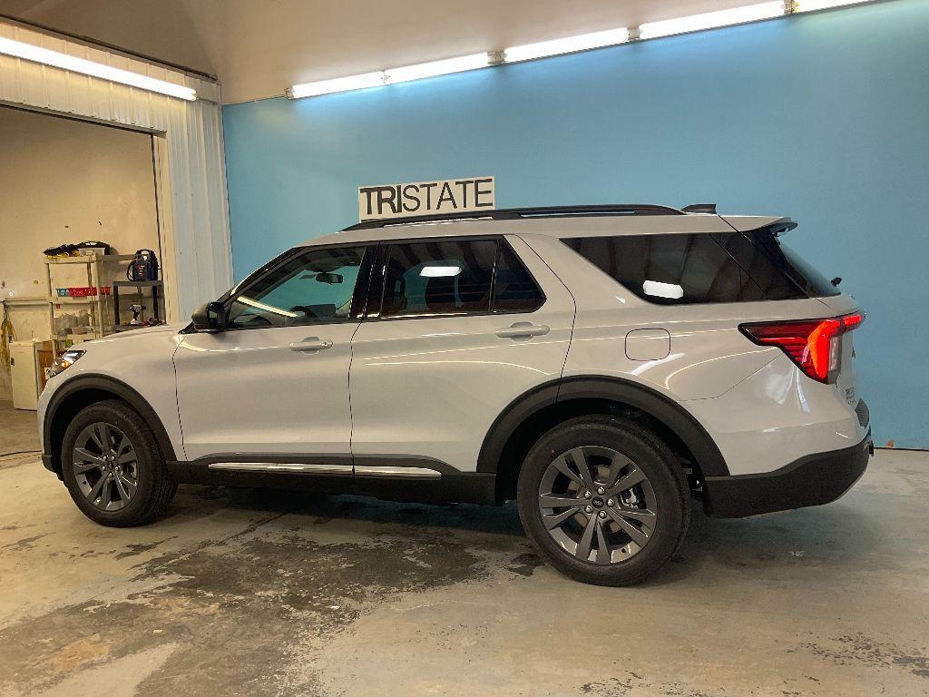 new 2025 Ford Explorer car, priced at $48,400