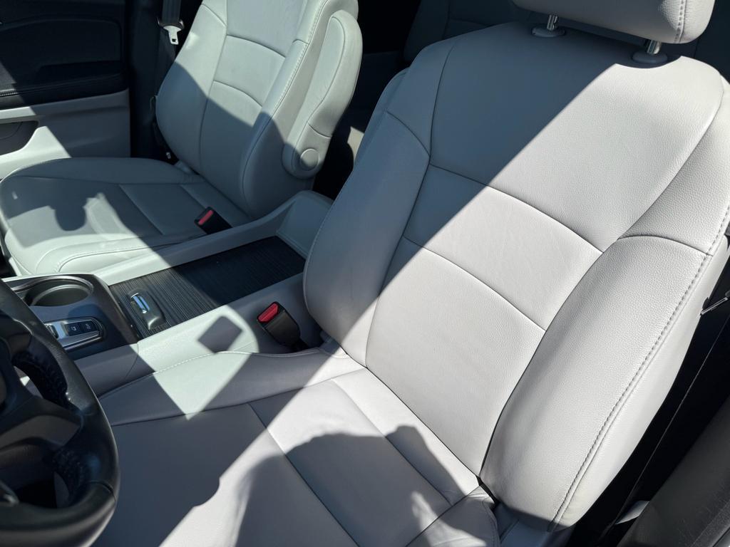 used 2021 Honda Pilot car, priced at $35,300