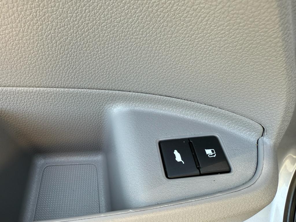 used 2021 Honda Pilot car, priced at $35,300
