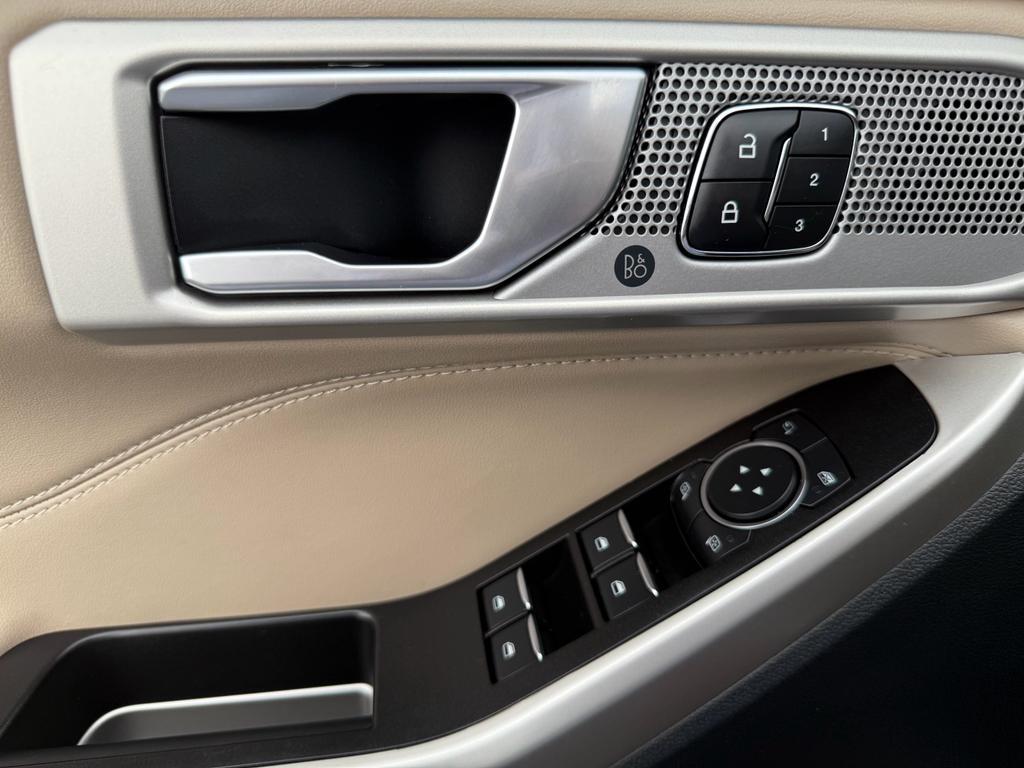 used 2022 Ford Explorer car, priced at $39,900