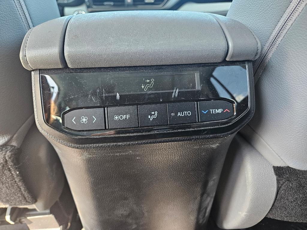 used 2023 Toyota Highlander car, priced at $34,500