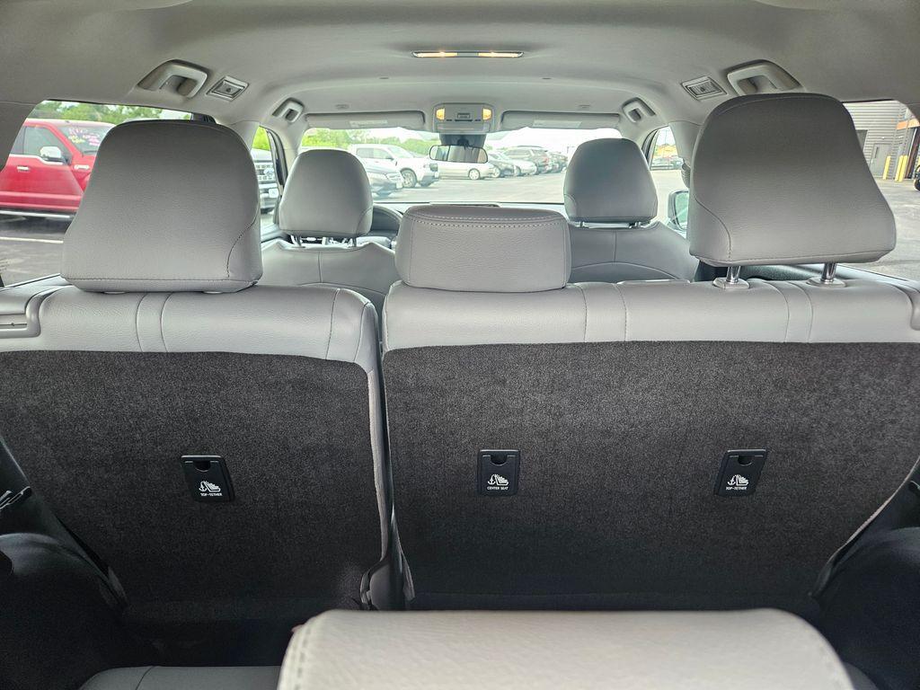 used 2023 Toyota Highlander car, priced at $34,500
