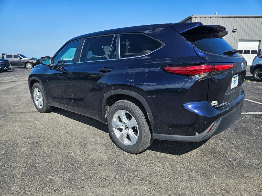 used 2023 Toyota Highlander car, priced at $34,500