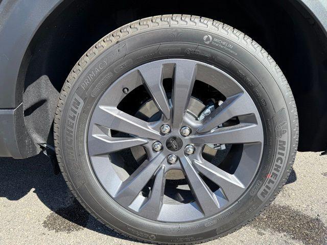 new 2025 Ford Explorer car
