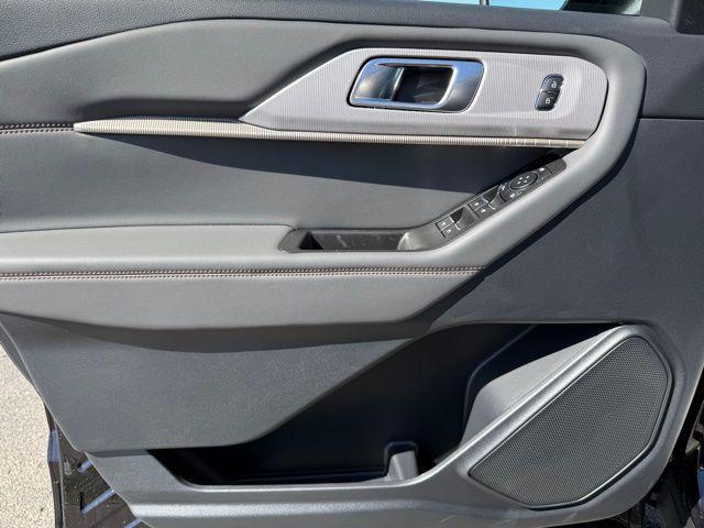 new 2025 Ford Explorer car