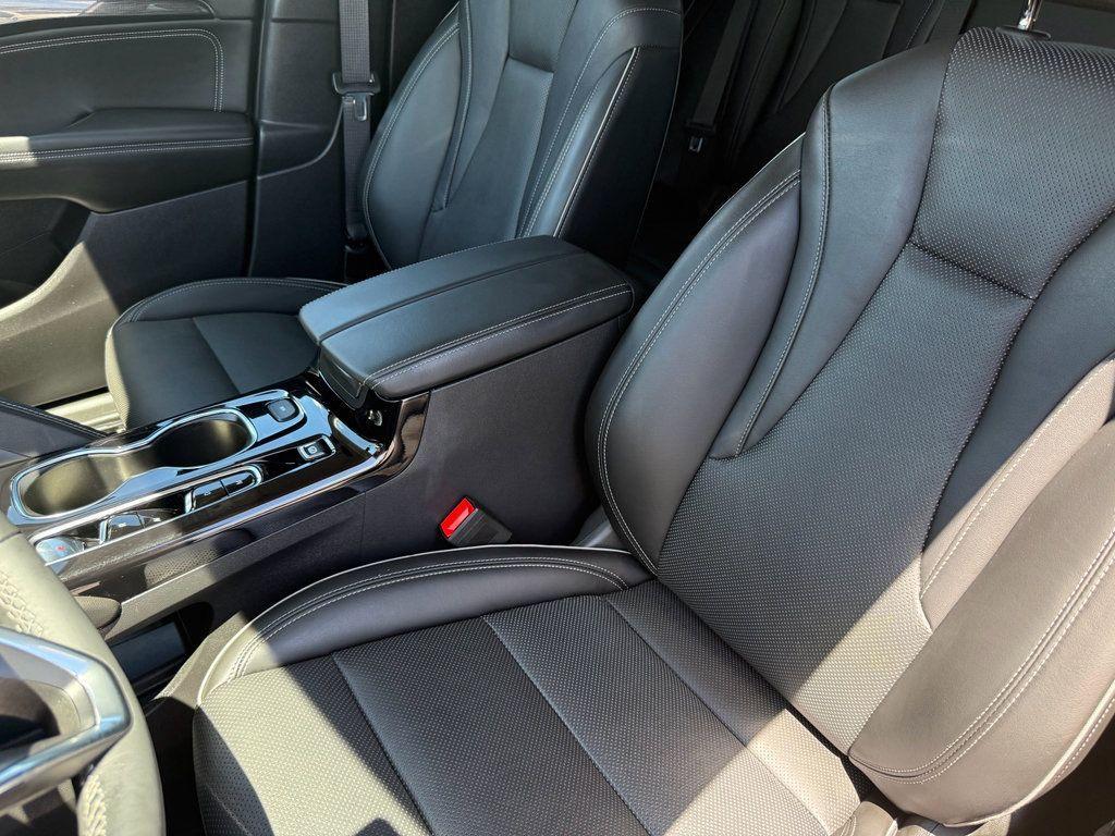 used 2022 Buick Envision car, priced at $29,000