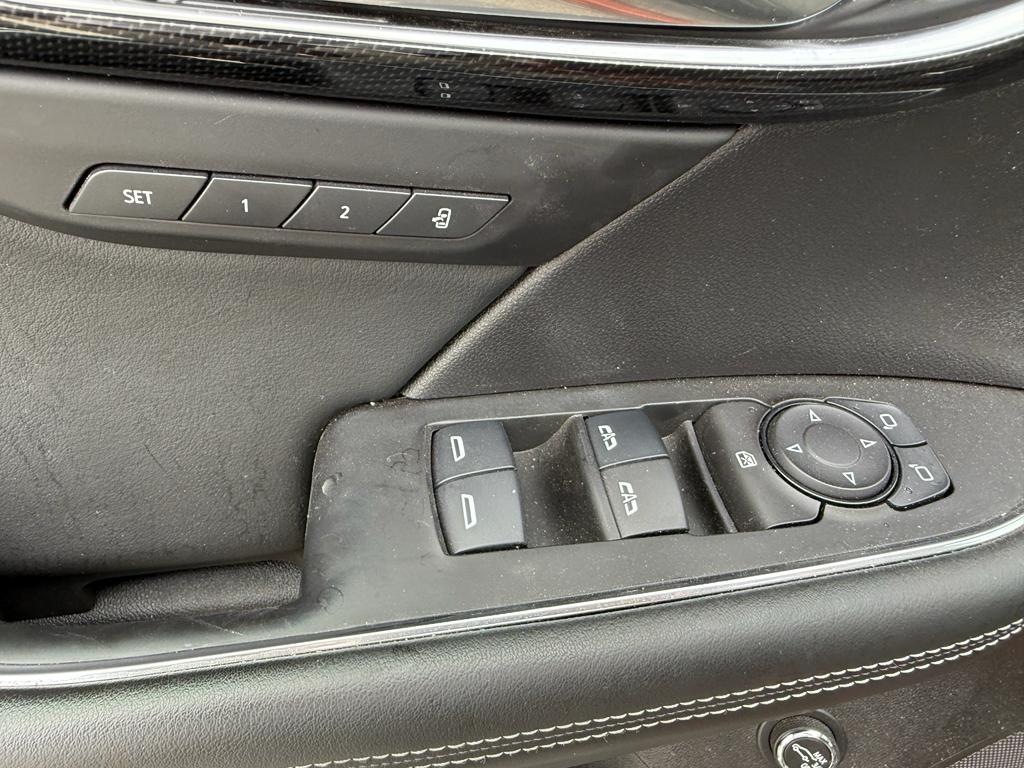 used 2022 Buick Envision car, priced at $29,000