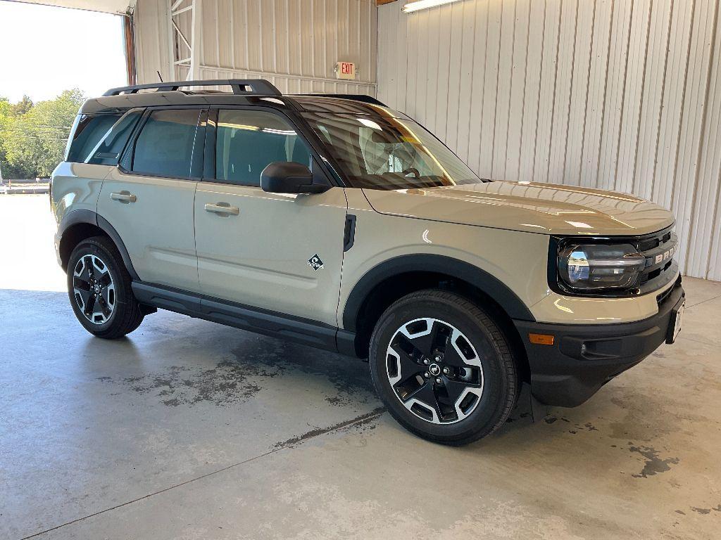 new 2024 Ford Bronco Sport car, priced at $33,490