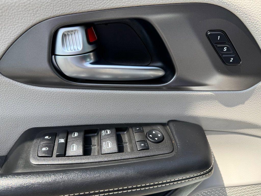 used 2022 Chrysler Pacifica car, priced at $23,600