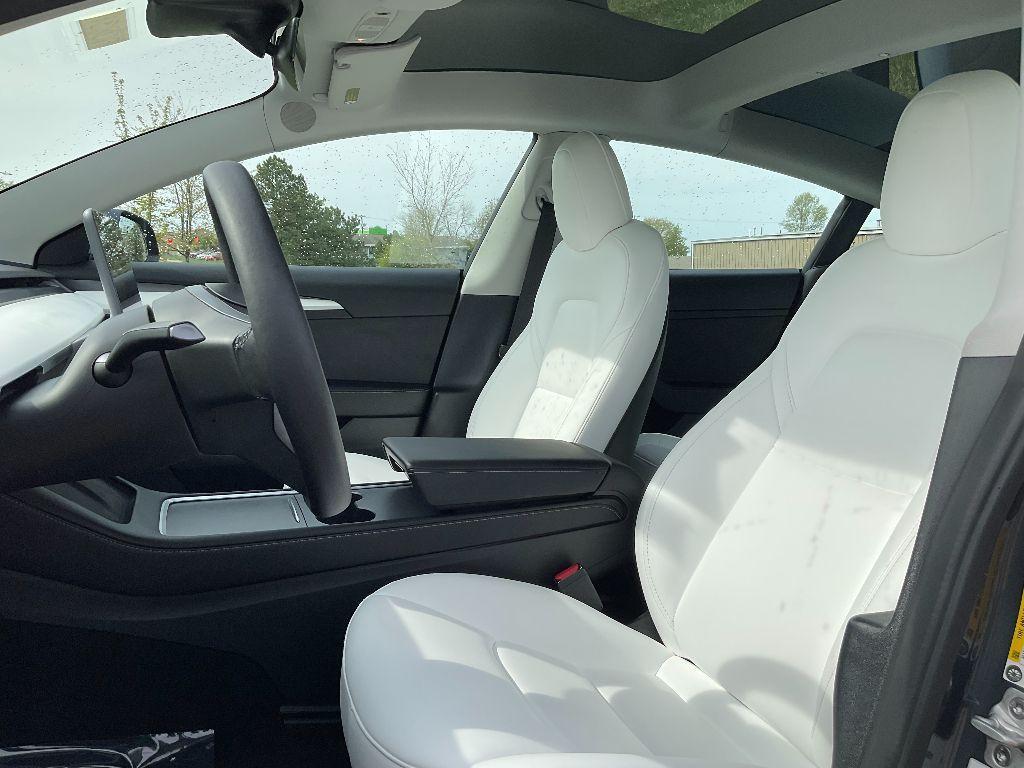used 2022 Tesla Model 3 car, priced at $31,900