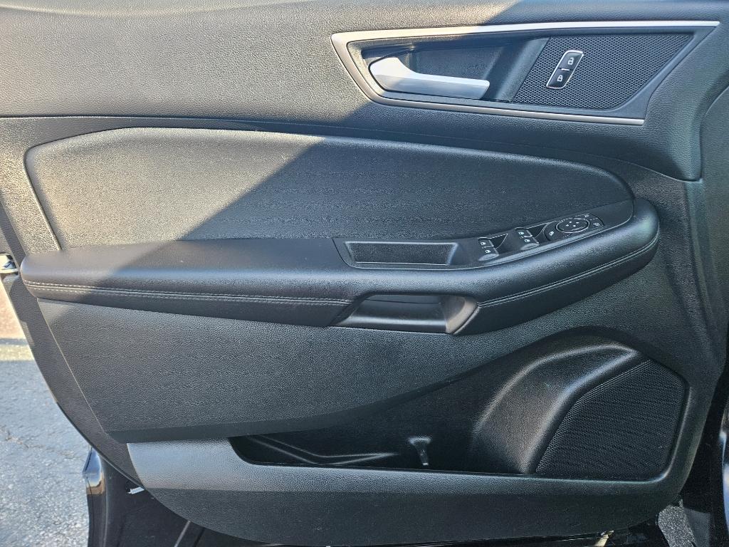 used 2022 Ford Edge car, priced at $28,200