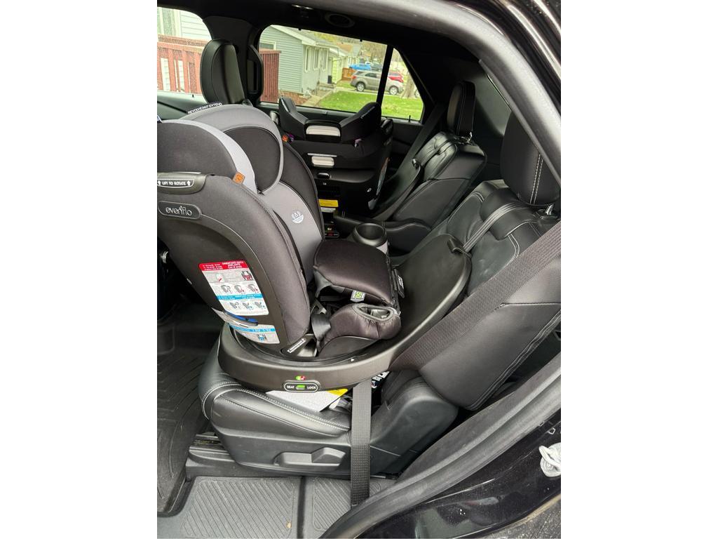 used 2022 Ford Explorer car, priced at $38,900