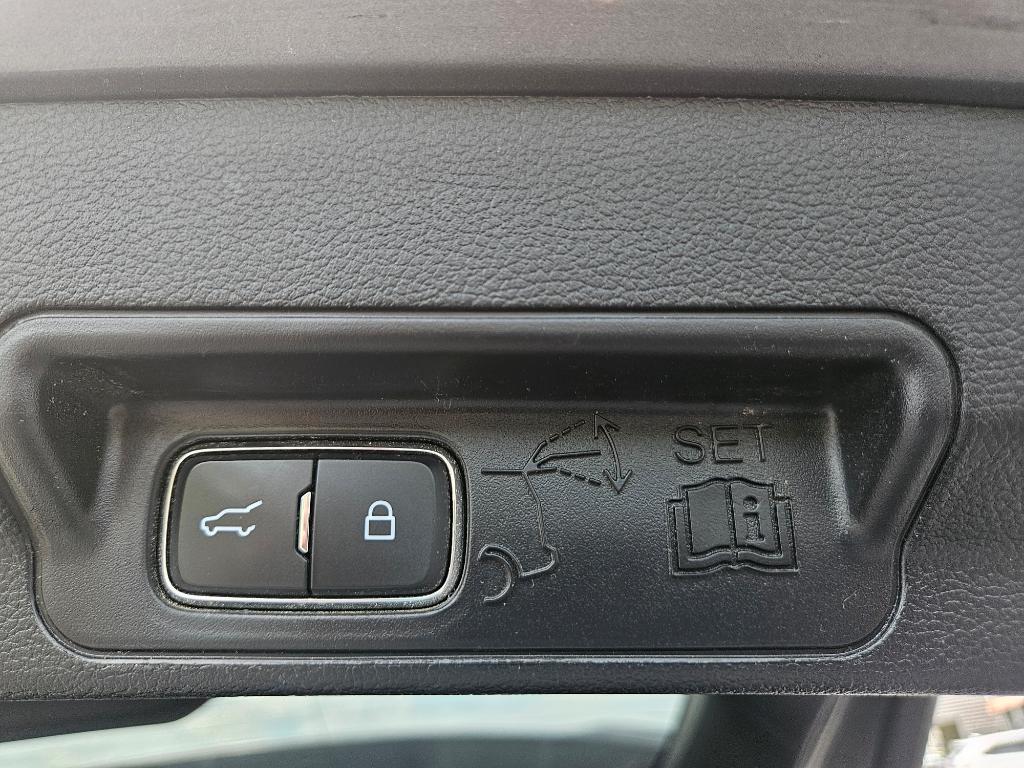used 2021 Ford Explorer car, priced at $25,900