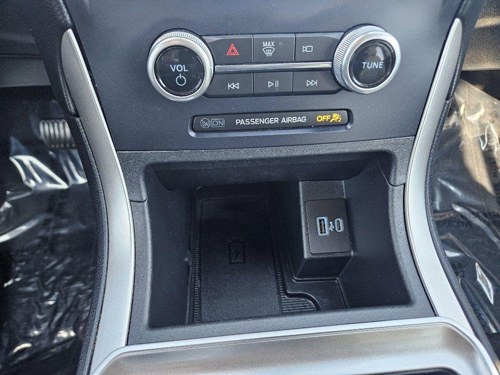 used 2023 Ford Edge car, priced at $28,300