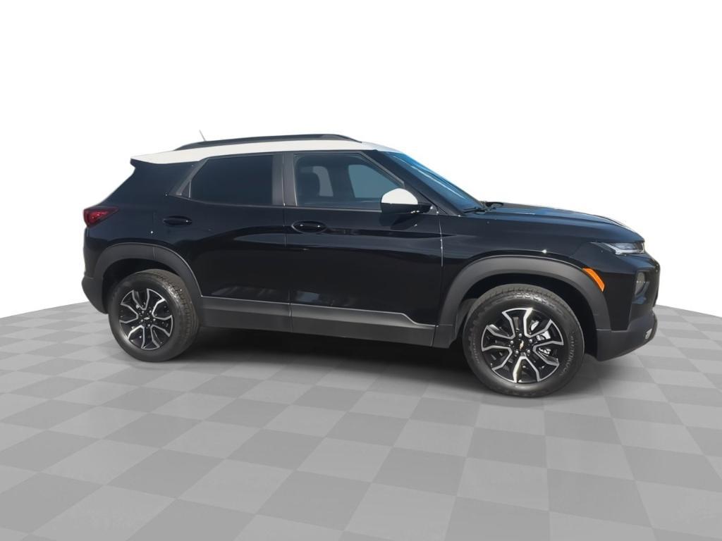 used 2023 Chevrolet TrailBlazer car, priced at $23,850