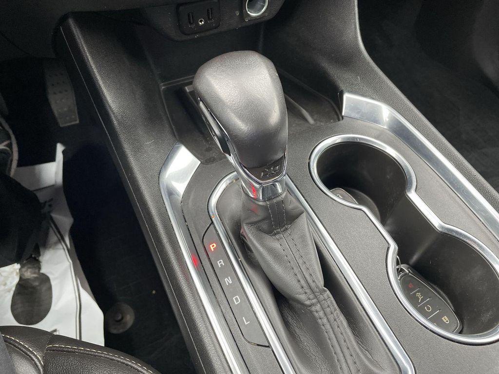 used 2022 Chevrolet Traverse car, priced at $29,525