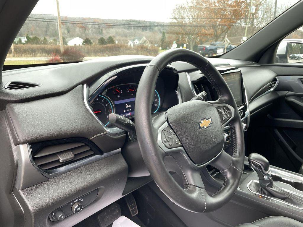 used 2022 Chevrolet Traverse car, priced at $29,525