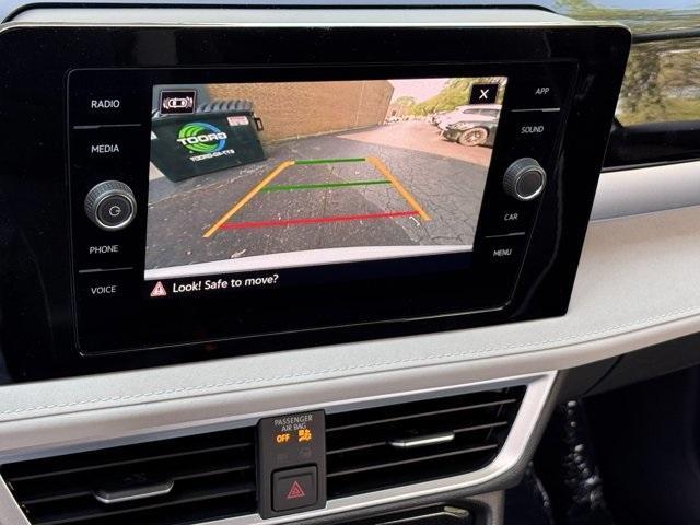 new 2025 Volkswagen Taos car