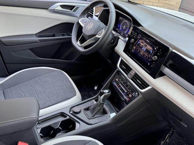 new 2025 Volkswagen Taos car