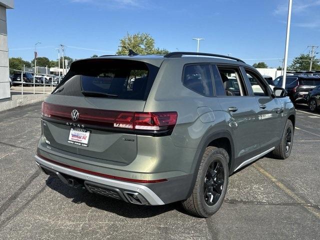 new 2024 Volkswagen Atlas car, priced at $50,548