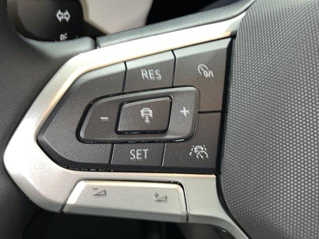 new 2025 Volkswagen Taos car