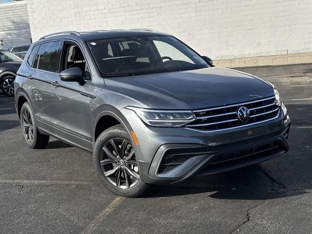 new 2024 Volkswagen Tiguan car, priced at $33,707