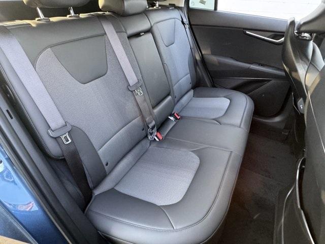 new 2025 Kia Niro car, priced at $26,925