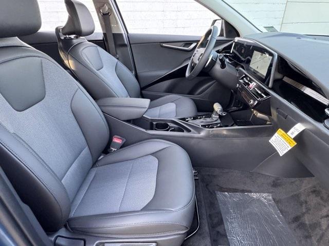 new 2025 Kia Niro car, priced at $26,925