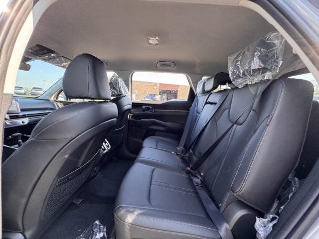 new 2025 Kia Sorento car, priced at $31,135