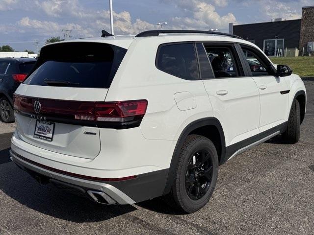 new 2025 Volkswagen Atlas car, priced at $40,074
