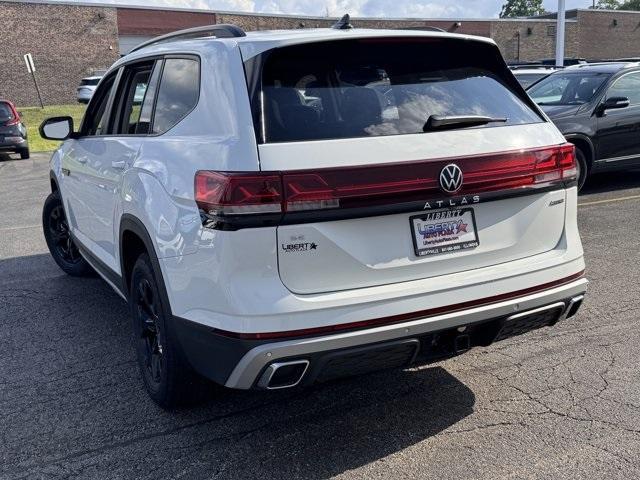 new 2025 Volkswagen Atlas car, priced at $40,074