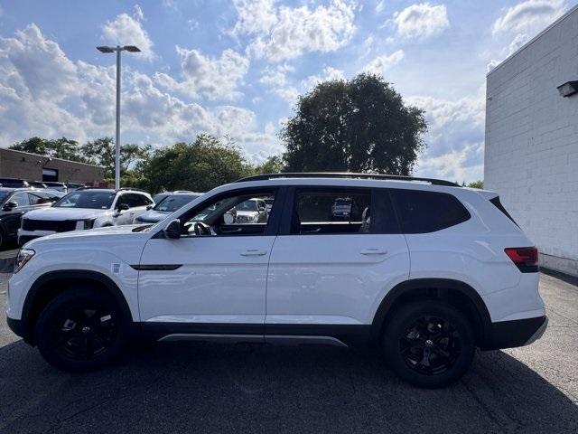 new 2025 Volkswagen Atlas car, priced at $40,074
