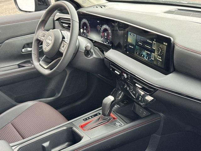 new 2025 Nissan Kicks car, priced at $28,102