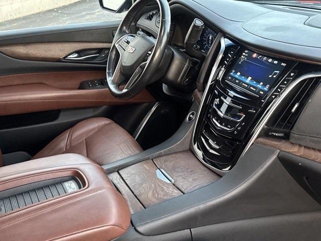 used 2019 Cadillac Escalade ESV car, priced at $28,991